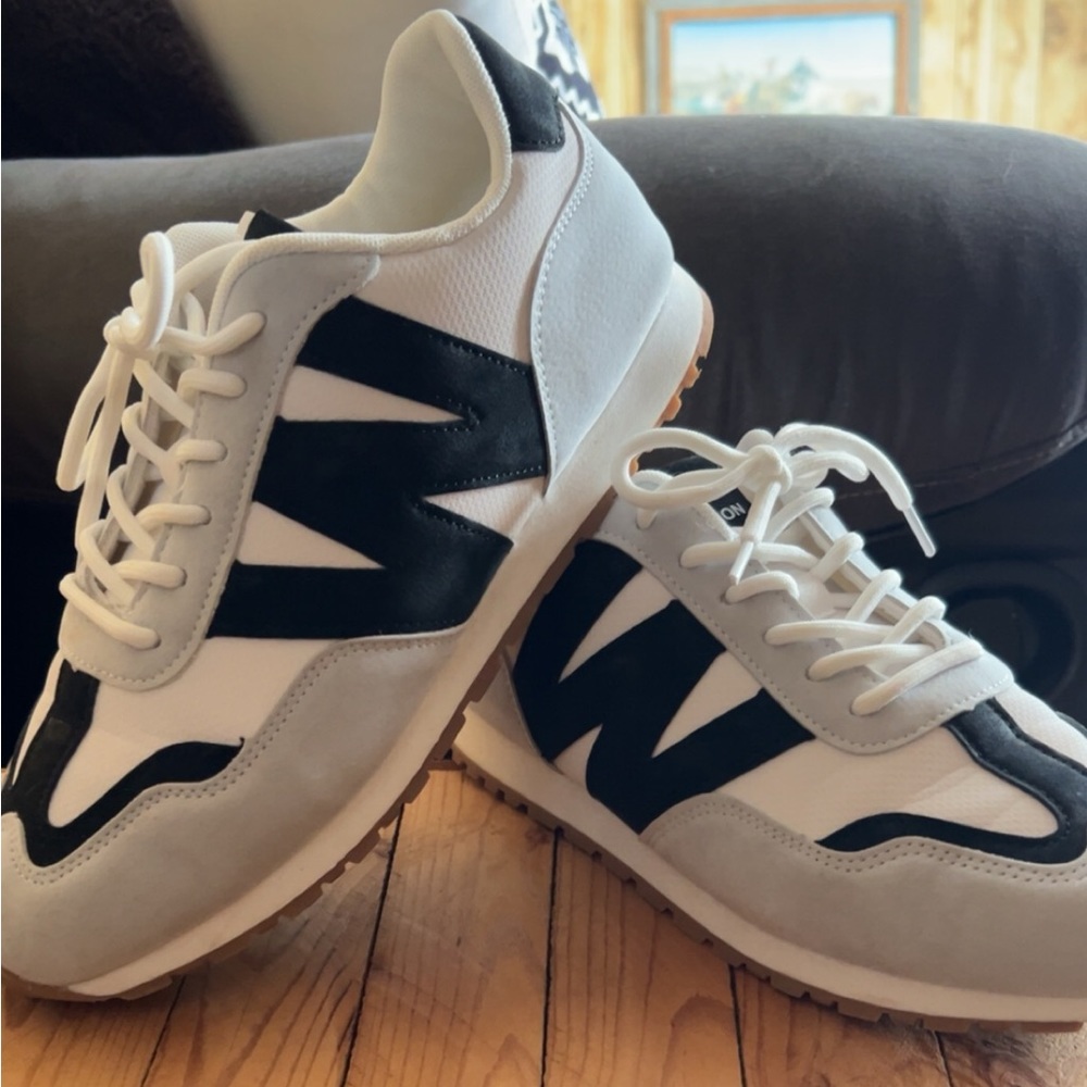 Women’s athletic shoes